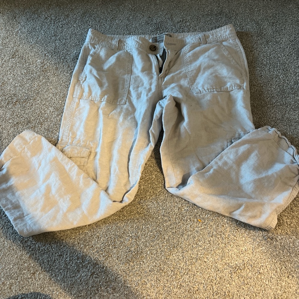 Beige capri pants